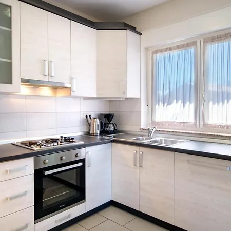 In With Balcony, Air Conditioning, Wifi, Washing Machine Διαμέρισμα *