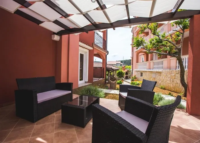 In With Balcony, Air Conditioning, Wifi, Washing Machine * Lopar