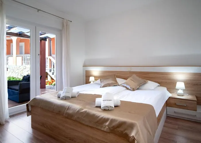 Lejlighed In With Balcony, Air Conditioning, Wifi, Washing Machine Lopar