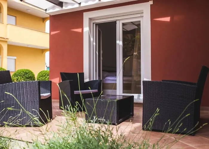 In With Balcony, Air Conditioning, Wifi, Washing Machine *