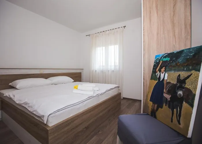 In With Balcony, Air Conditioning, Wifi, Washing Machine Lejlighed Lopar