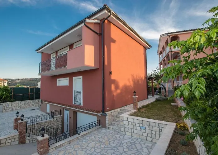 Lejlighed In With Balcony, Air Conditioning, Wifi, Washing Machine *